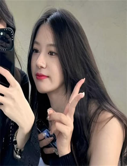 CSGO暴躁少女高清大片_女人下面突然一緊一緊的